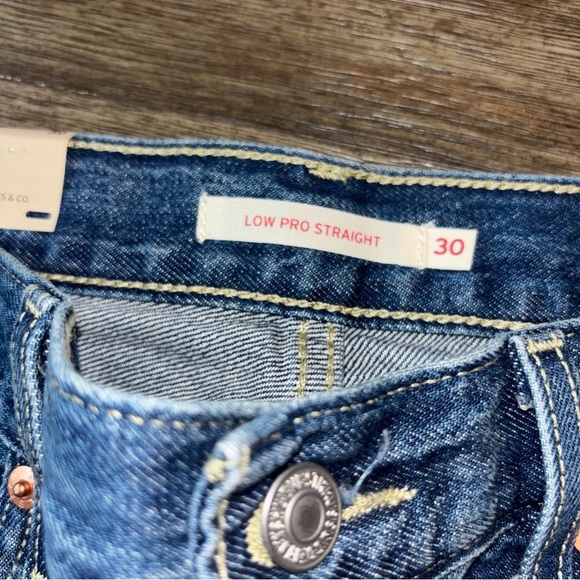 Levi's LOW PRO Straight Leg Jeans Distressed Sz 30 (34”x30”) - Picture 9 of 10